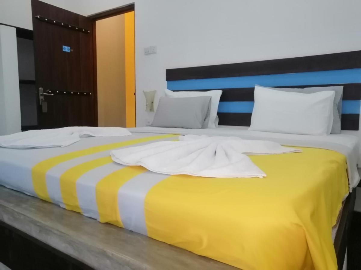 Le Petit Hotel & Restaurant Negombo Ngoại thất bức ảnh