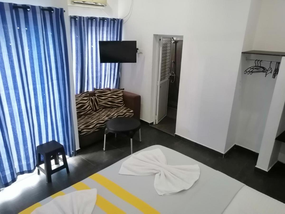 Le Petit Hotel & Restaurant Negombo Ngoại thất bức ảnh