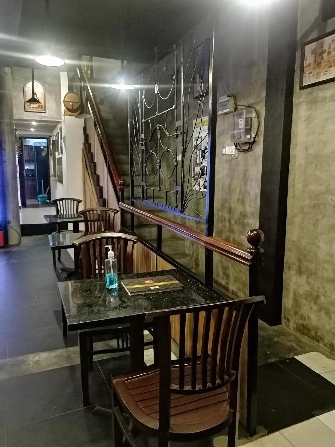 Le Petit Hotel & Restaurant Negombo Ngoại thất bức ảnh