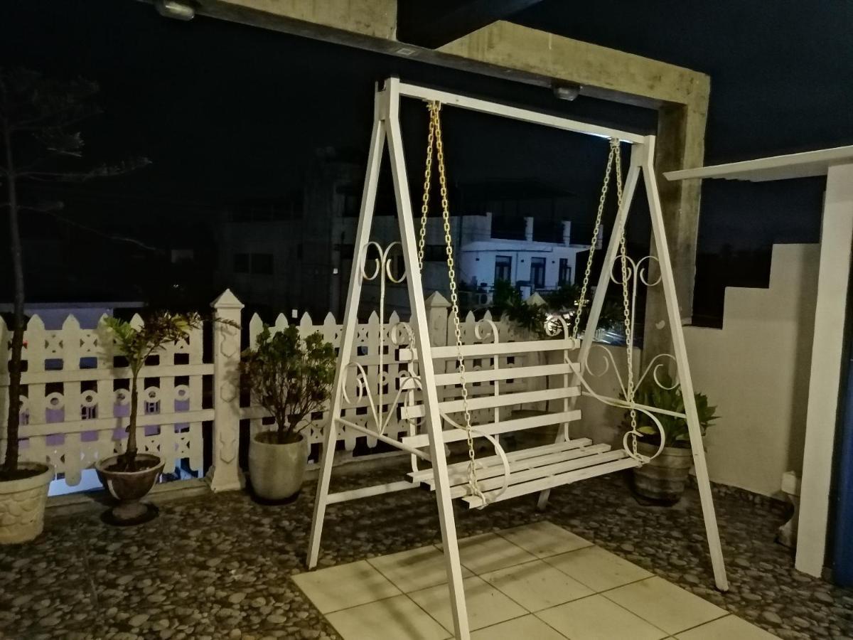 Le Petit Hotel & Restaurant Negombo Ngoại thất bức ảnh