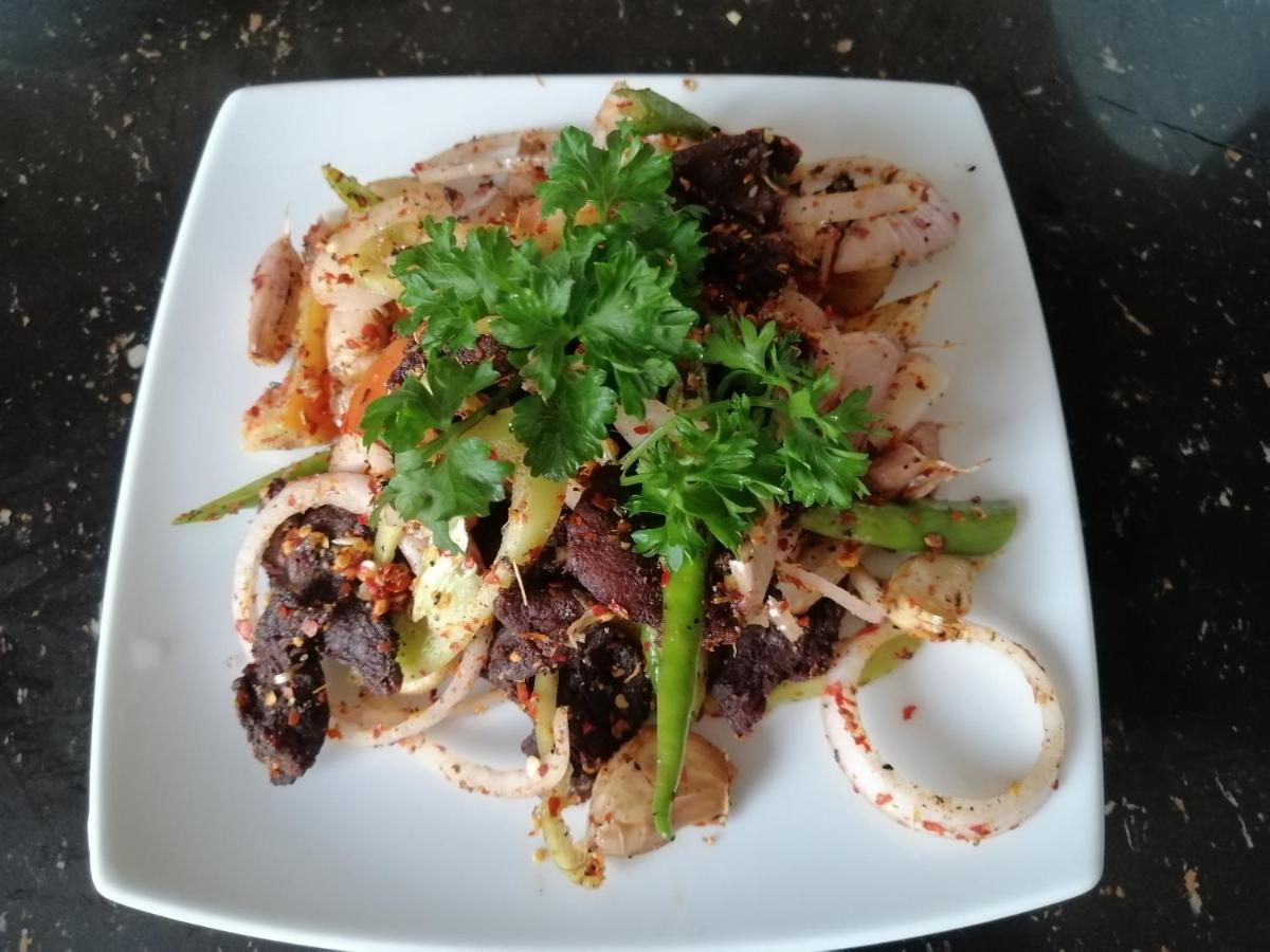 Le Petit Hotel & Restaurant Negombo Ngoại thất bức ảnh