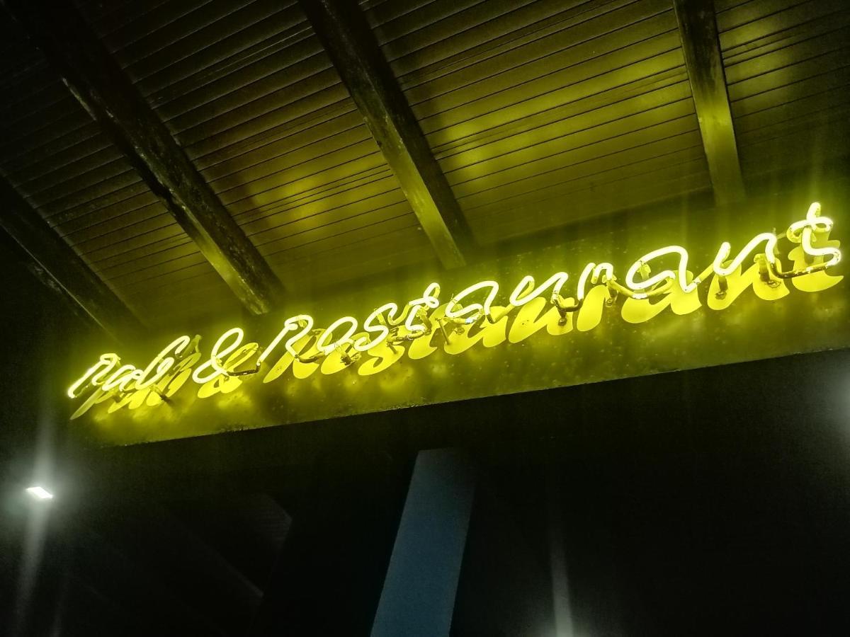 Le Petit Hotel & Restaurant Negombo Ngoại thất bức ảnh