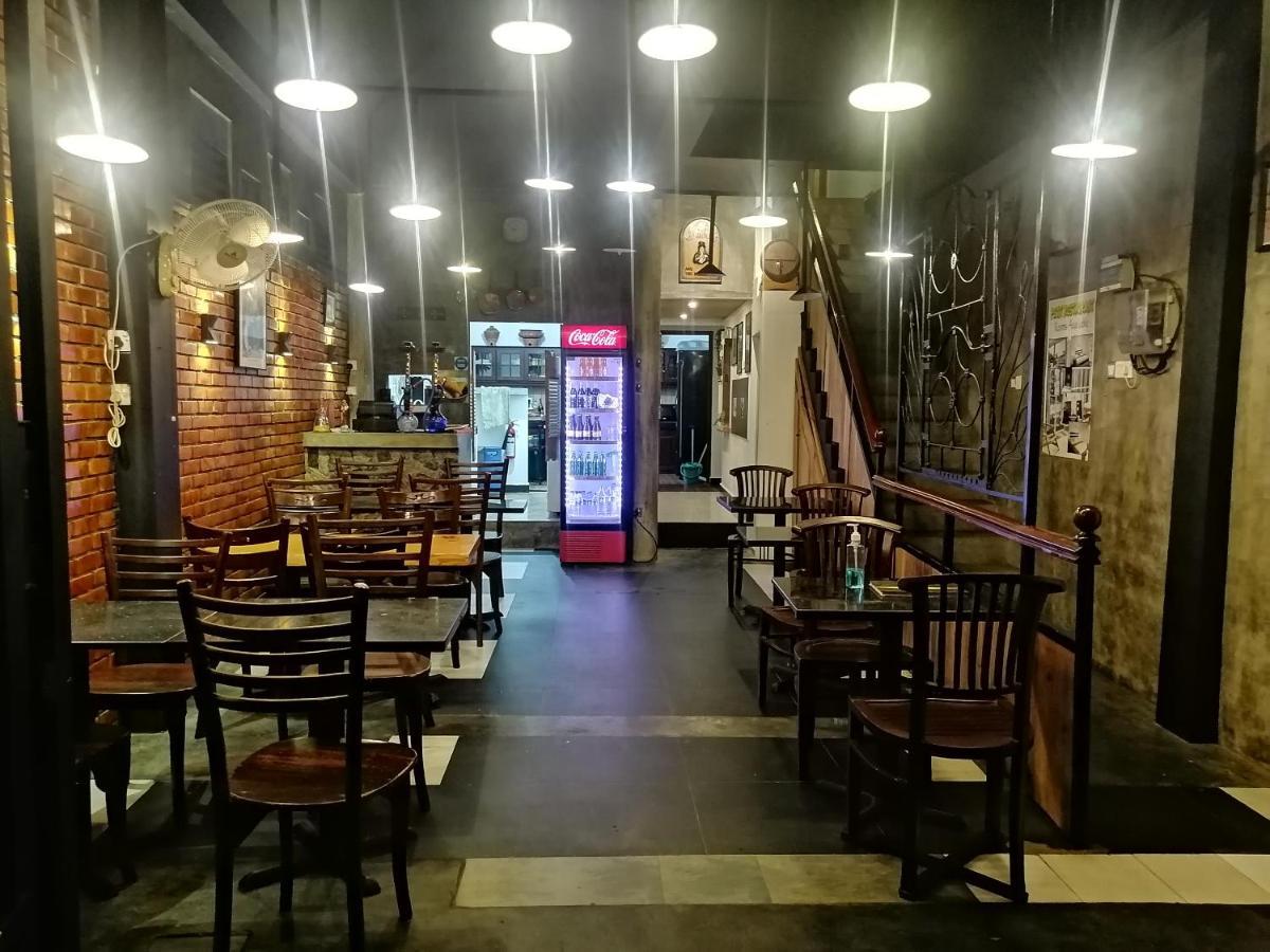 Le Petit Hotel & Restaurant Negombo Ngoại thất bức ảnh